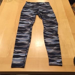 Lululemon leggings, size 6